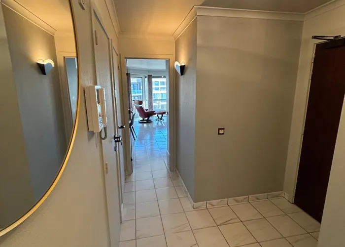 アパート Elise オステンド